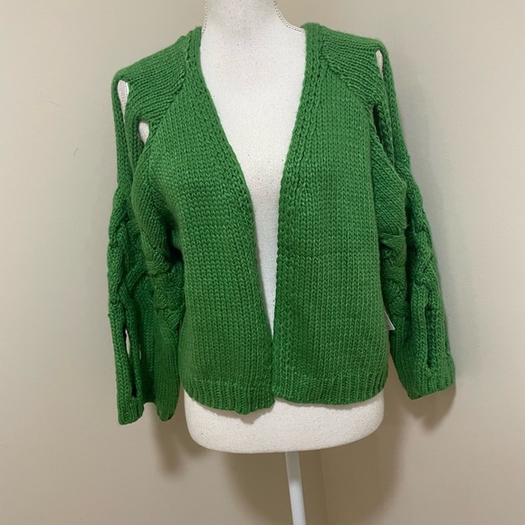 Anthropologie Braided Cardigan Sweater Cutout Sleeve Green One Size
NWT $140 - Picture 6 of 10
